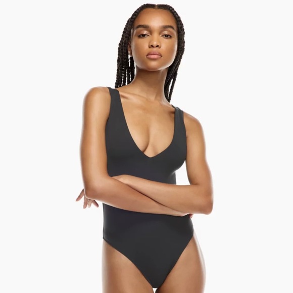 Babaton Contour V-Neck Bodysuit - Picture 3 of 6